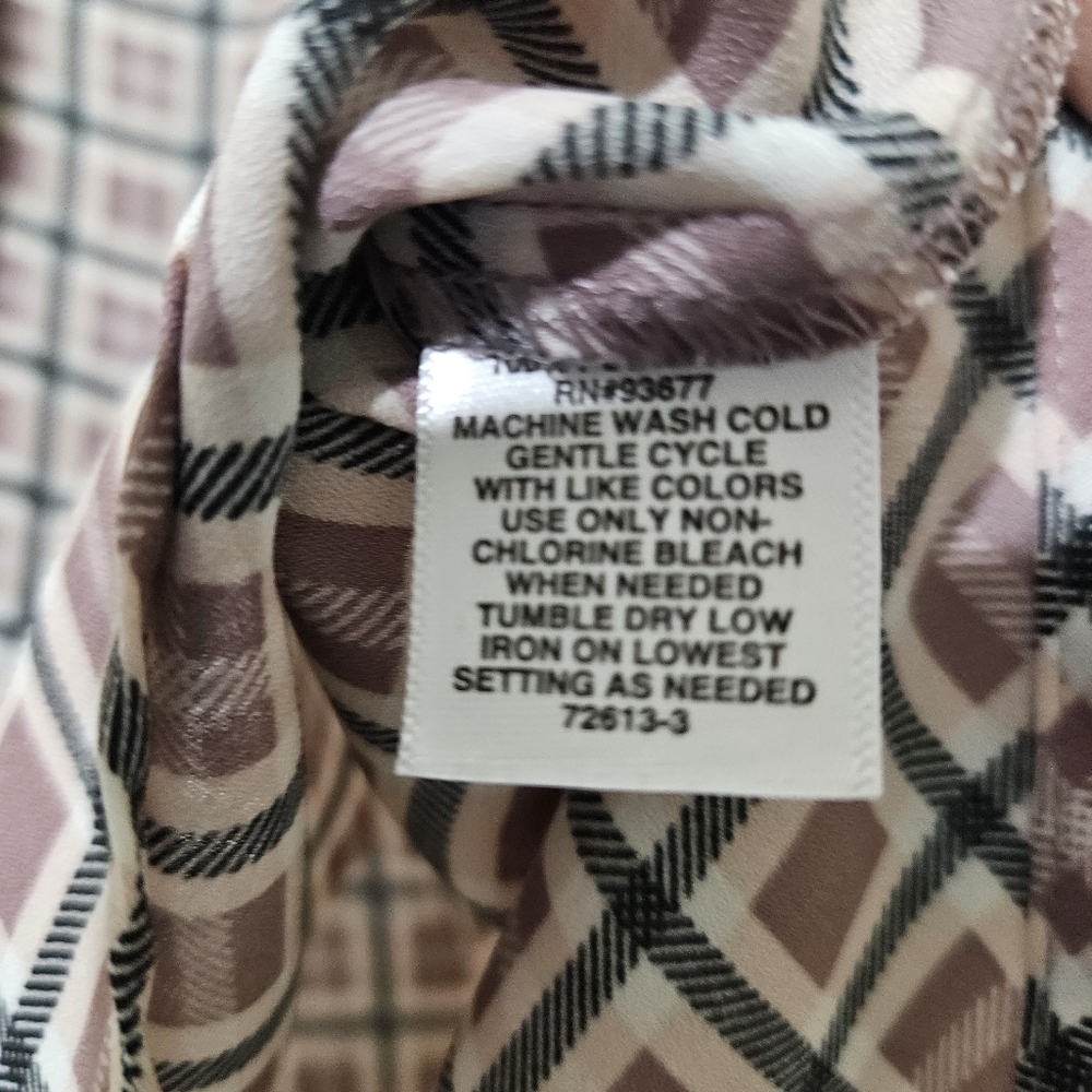 Liz Claiborne Geometric Blouse Top - Picture 4 of 5
